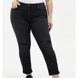 Black Distressed Boyfriend Jeans 24S